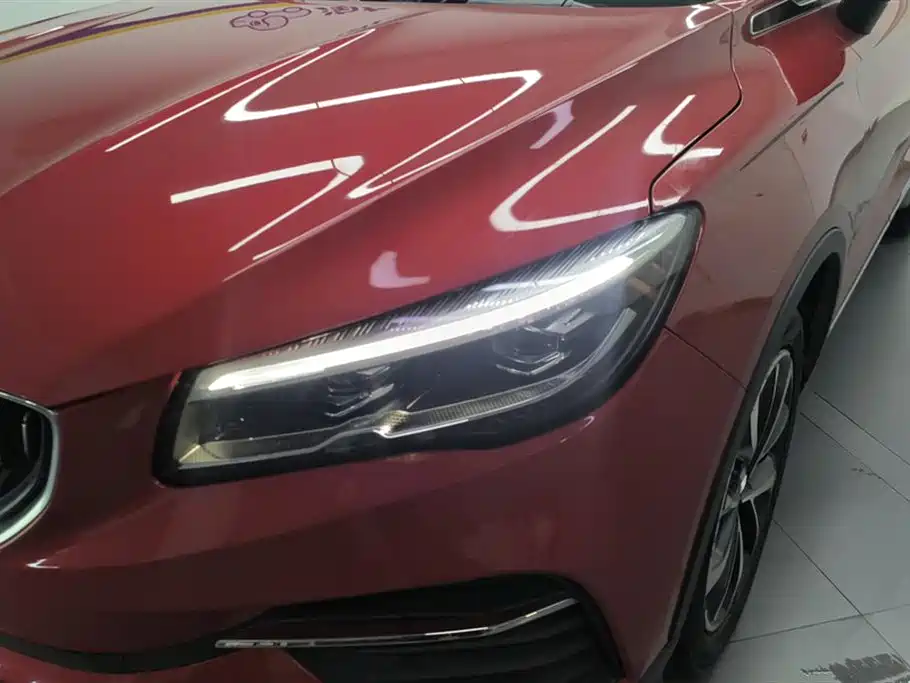 Emgrand S 1.4 T CVT Crossover Player
