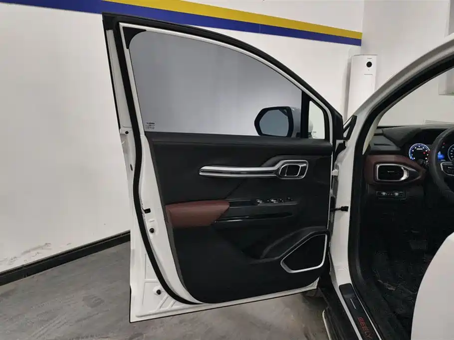 Haoyue 1.8 TD DCT Luxury 7-seat