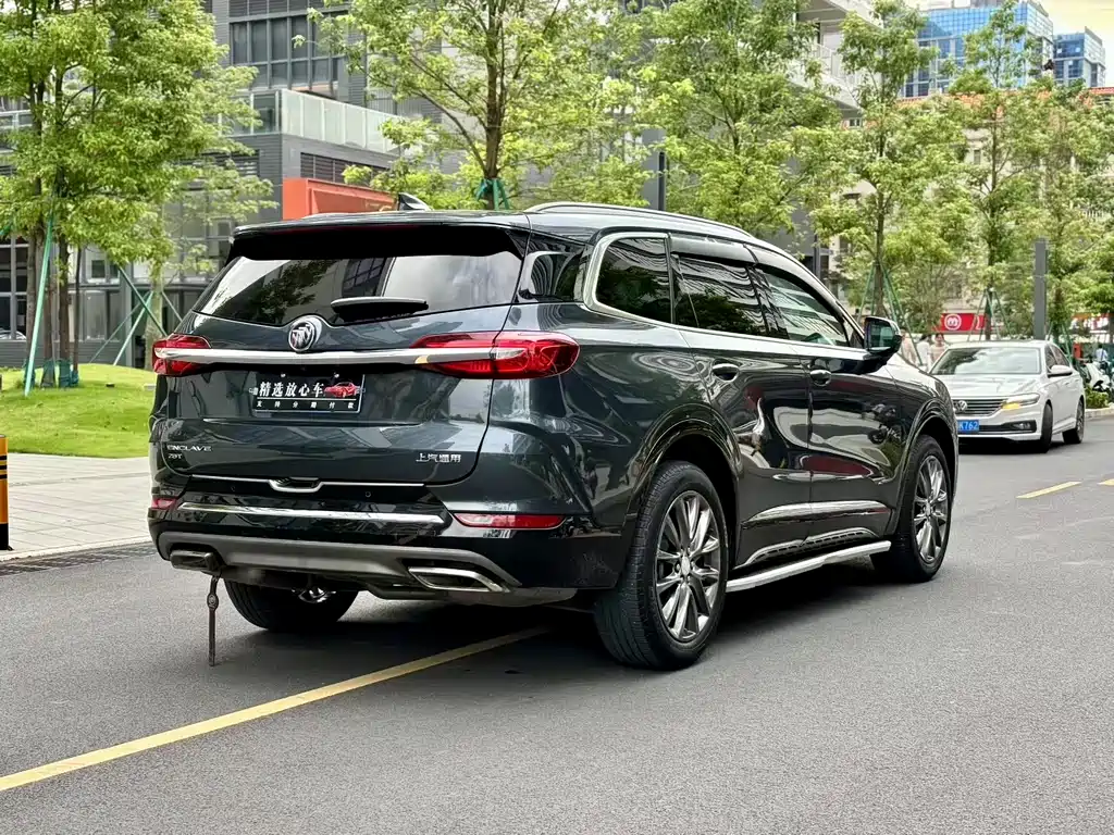 Enclave 28 T 4 WD Distinguished