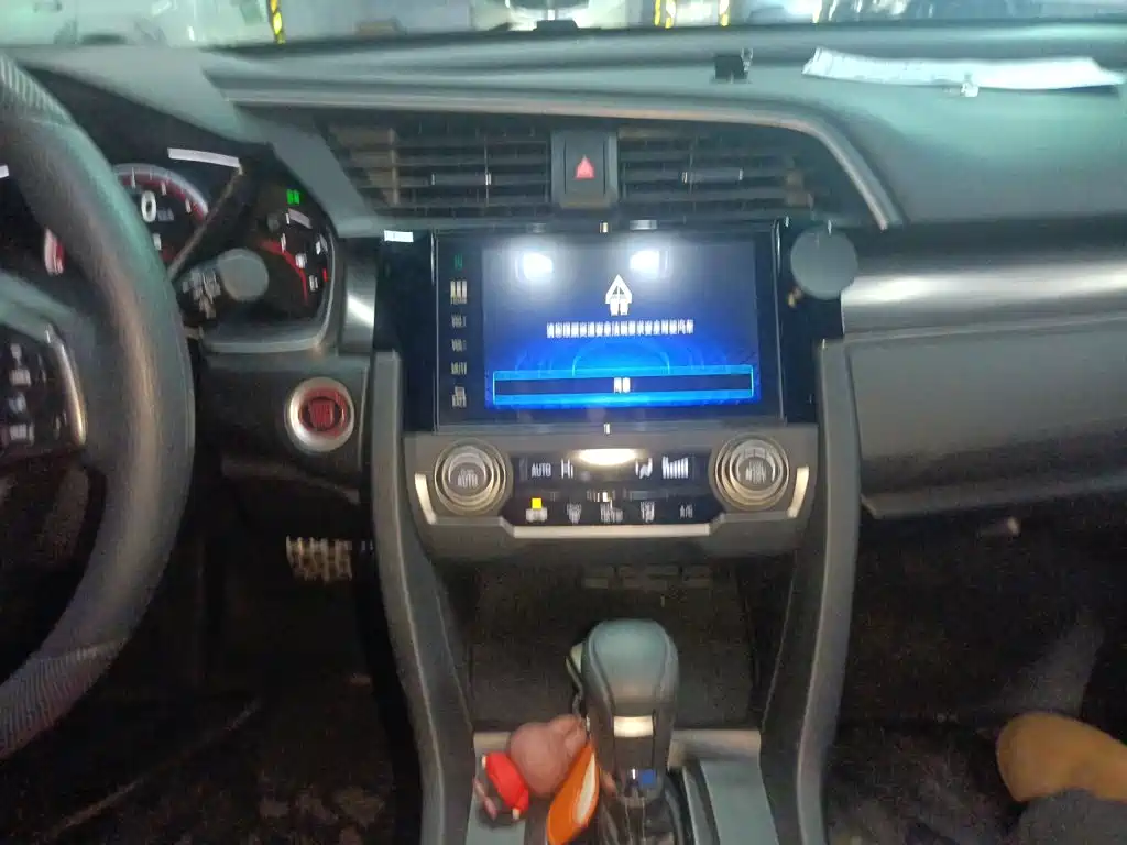 Civic HATCHBACK 220 TURBO CVT Trend Cool Control