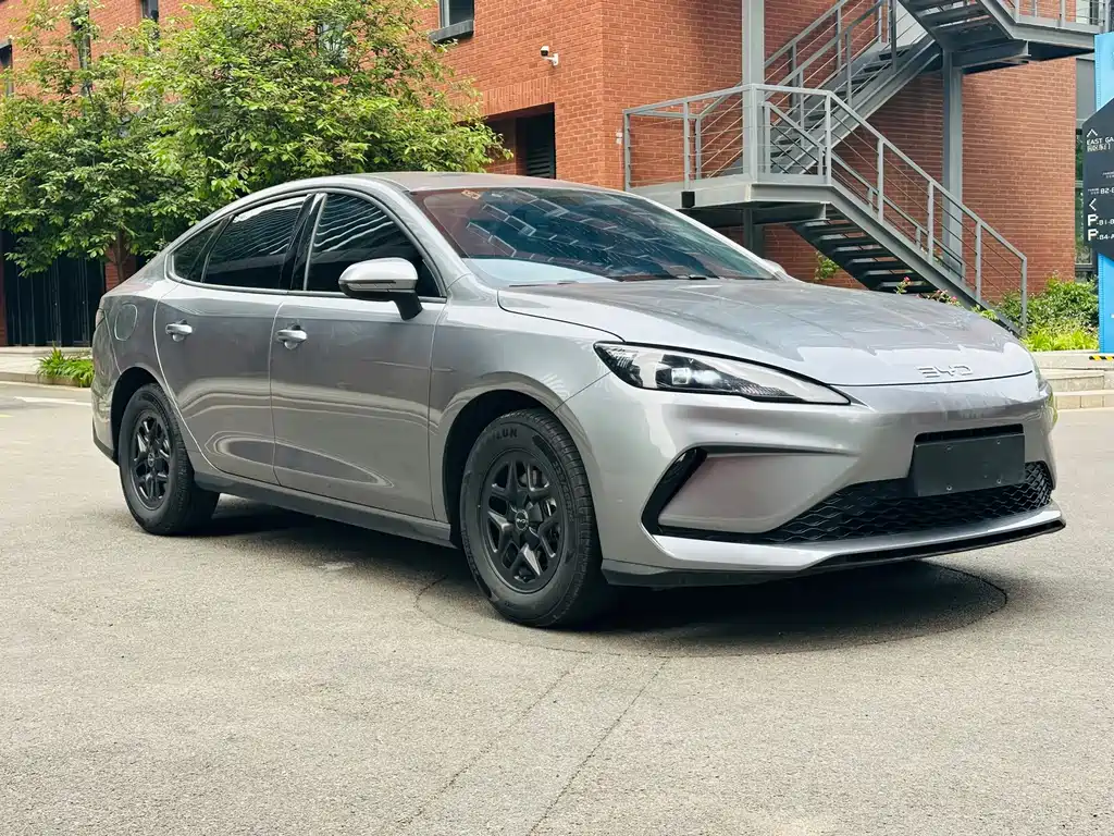 Seal 05 DM-i DM-i Smart Drive 55 KM Luxury