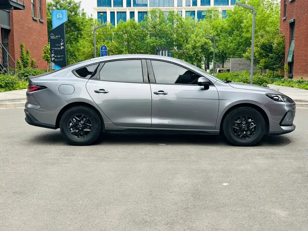 Seal 05 DM-i DM-i Smart Drive 55 KM Luxury