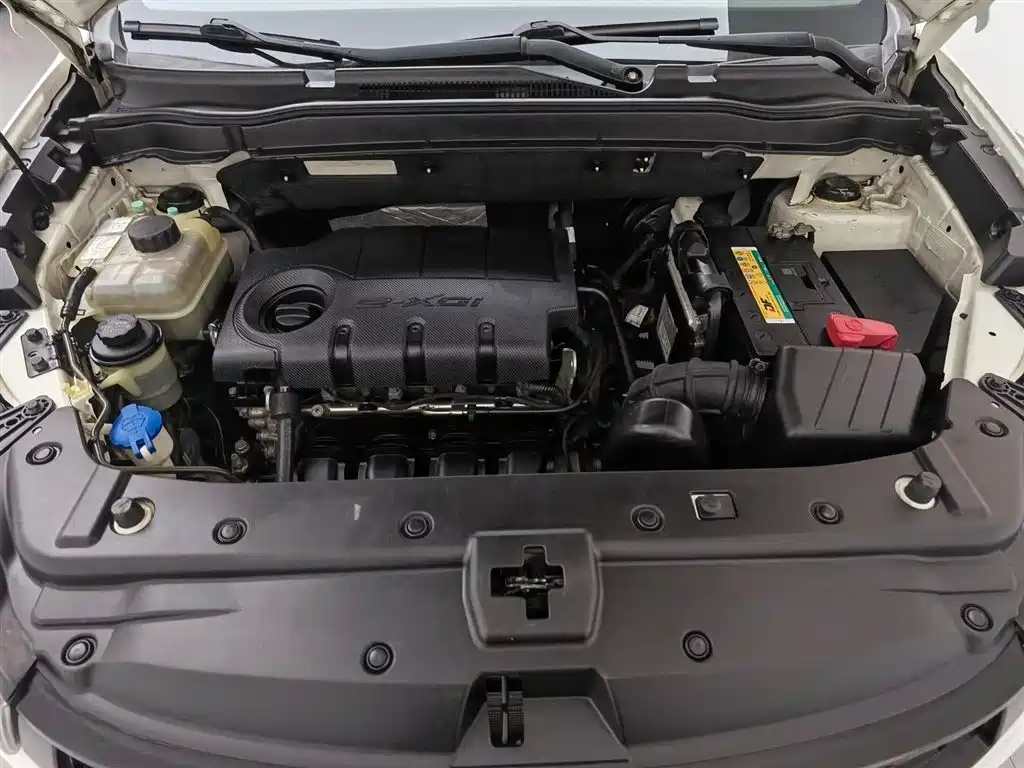 Korando 柯兰多 2014款 2.0 L 汽油两驱自动精英导航版