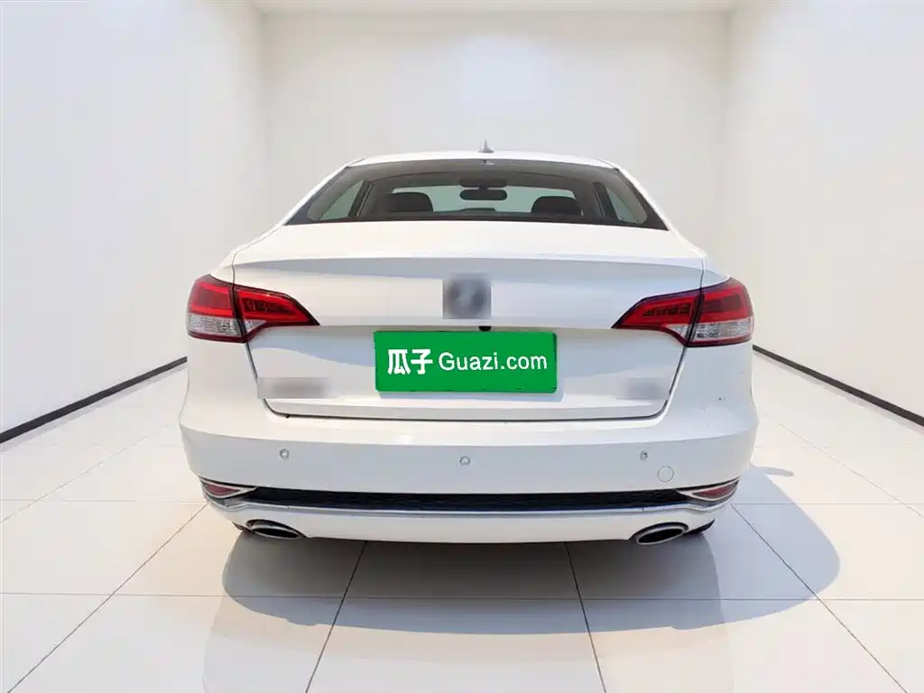 Zotye Z700 1.8 T DCT Luxury