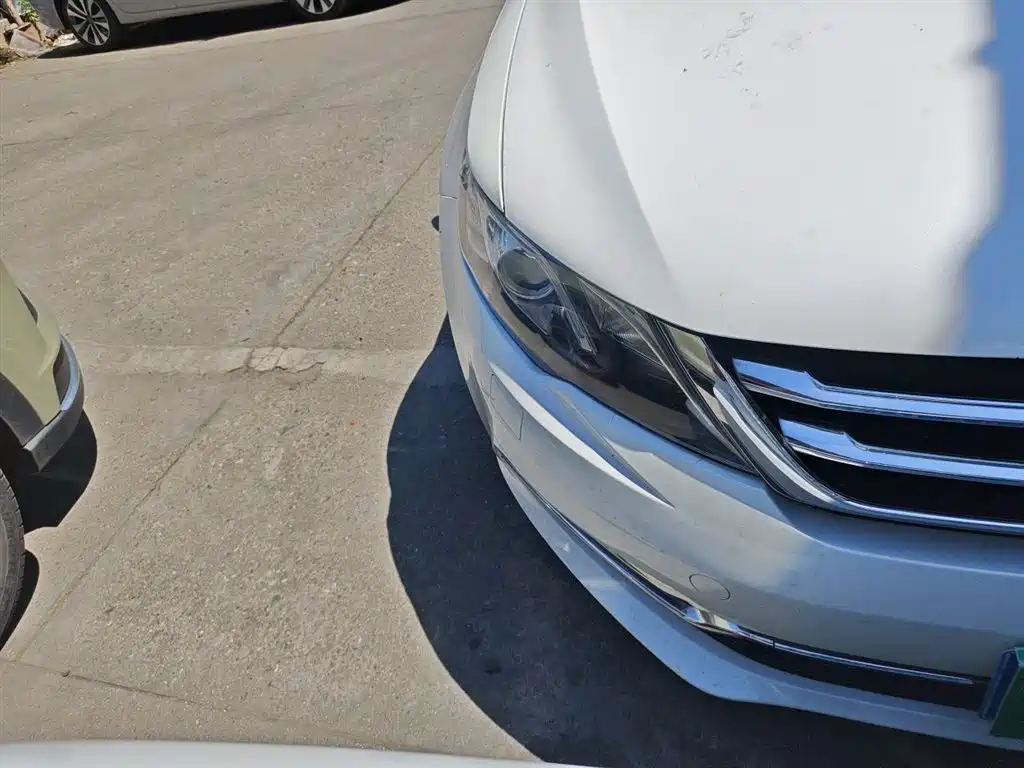 Zotye Z700 1.8 T DCT Luxury