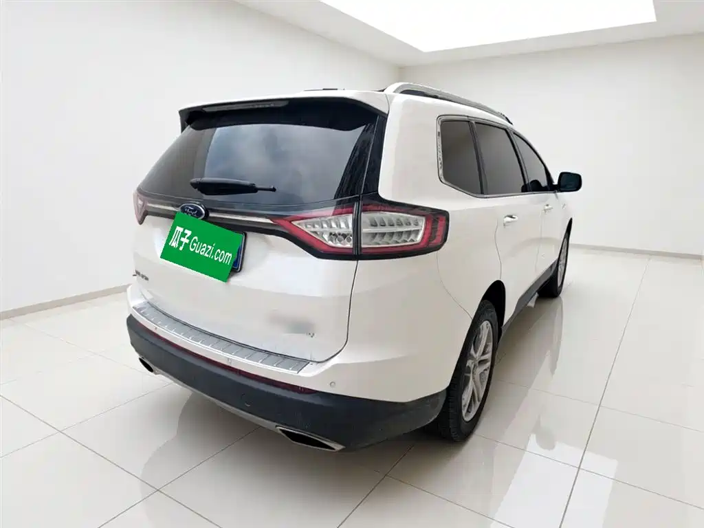 Edge EcoBoost 245 2 WD Grand Sharp 7-seat CN-V