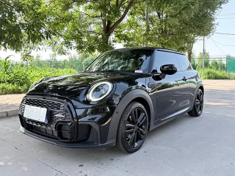MINI COUNTRYMAN MINI COUNTRYMAN 2022款 1.5 T COOPER ALL4 黑标特别版