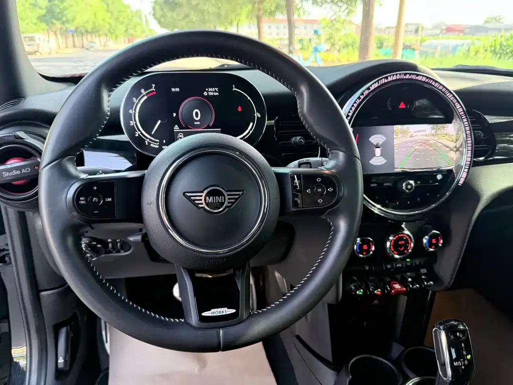 MINI COUNTRYMAN MINI COUNTRYMAN 2022款 1.5 T COOPER ALL4 黑标特别版
