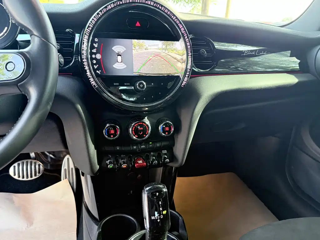 MINI COUNTRYMAN MINI COUNTRYMAN 2022款 1.5 T COOPER ALL4 黑标特别版