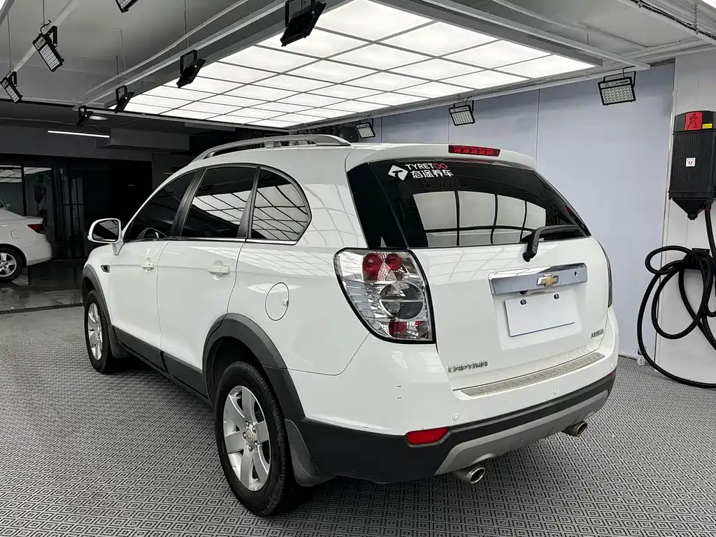 Captiva 2.4 L 4 WD Luxury 5-seat