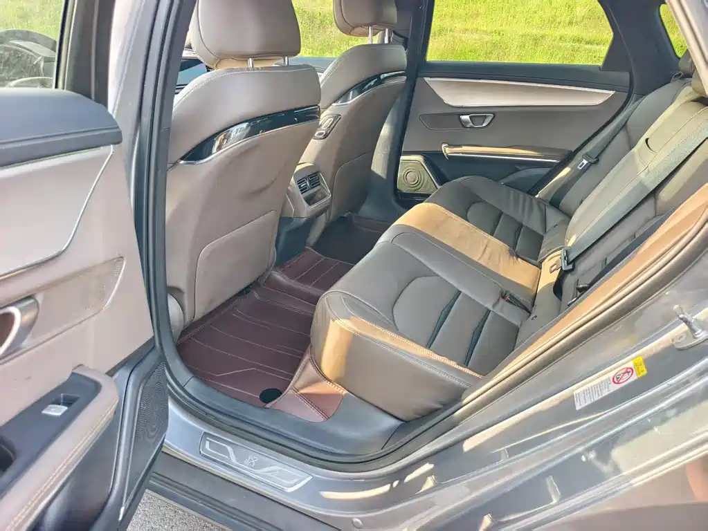 Han DM 4 WD Performance Luxury