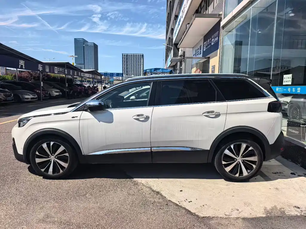Peugeot 5008 380 THP 7-seat Luxury GT