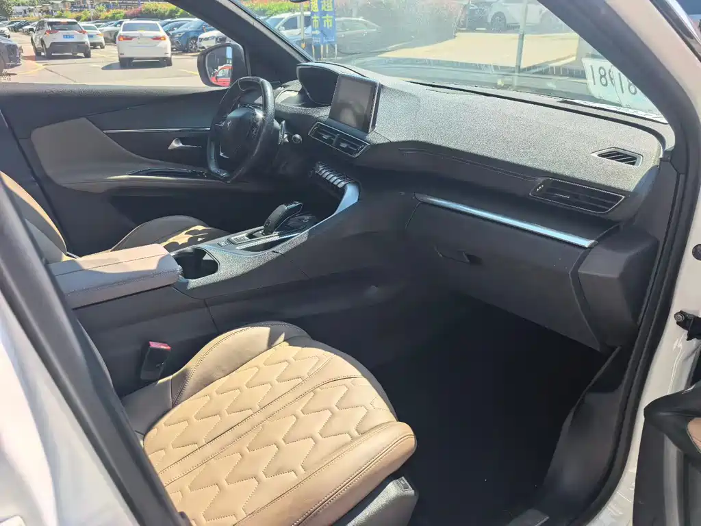 Peugeot 5008 380 THP 7-seat Luxury GT