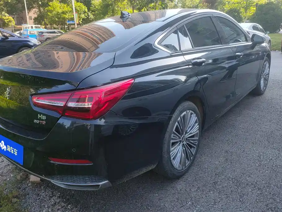 Hongqi H5 Classic Facelift 1.5 T DCT Flagship Charm
