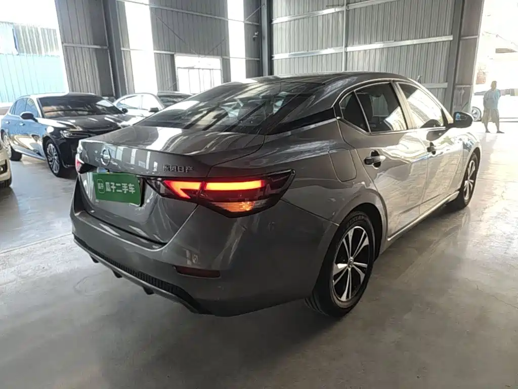 Sylphy 1.6 L XL CVT Joy