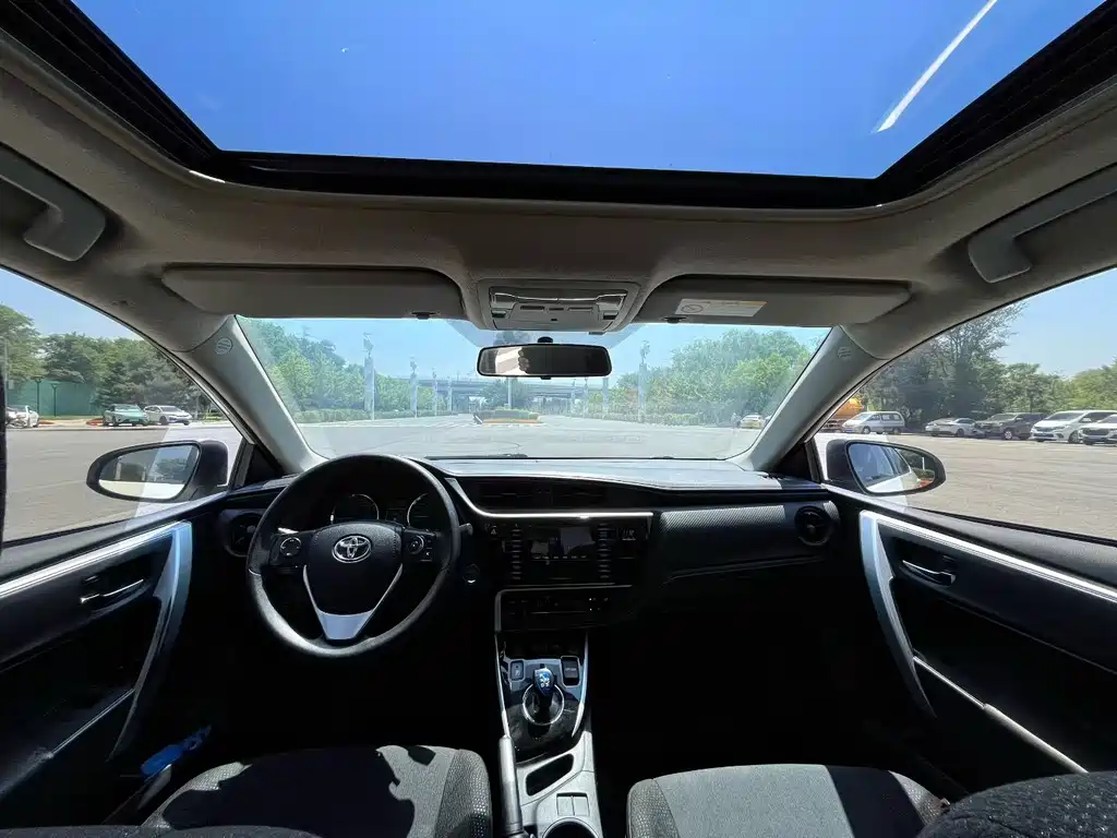 Levin Facelift Dual Engine 1.8 H GS E-CVT Elite Sunroof CN-V