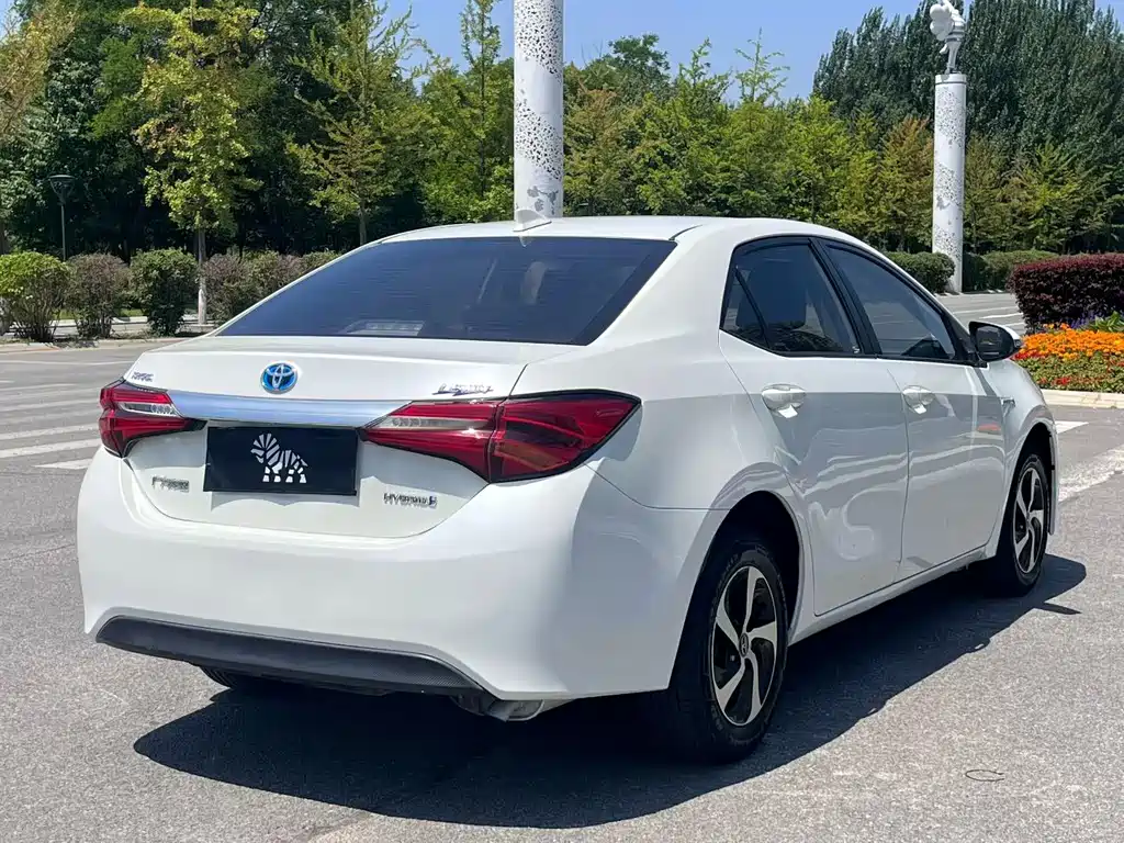 Levin Facelift Dual Engine 1.8 H GS E-CVT Elite Sunroof CN-V