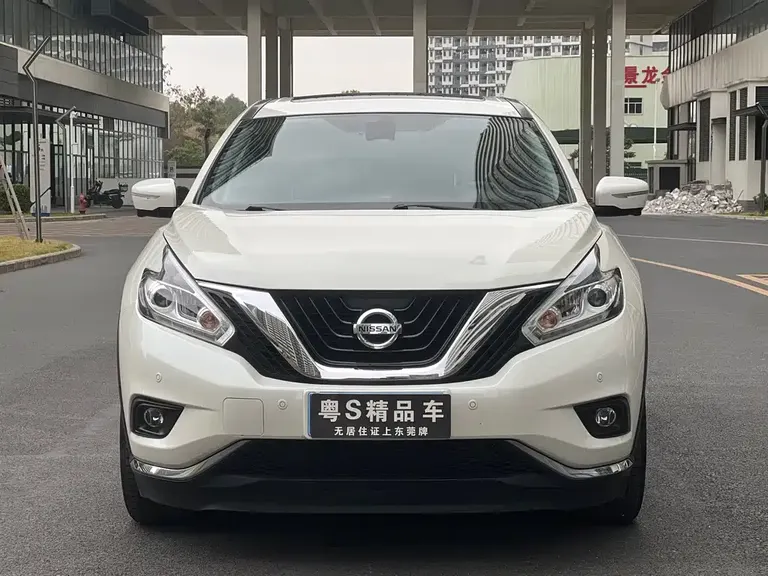 Nissan Murano 2.5 L XL 2 WD Connected Luxury