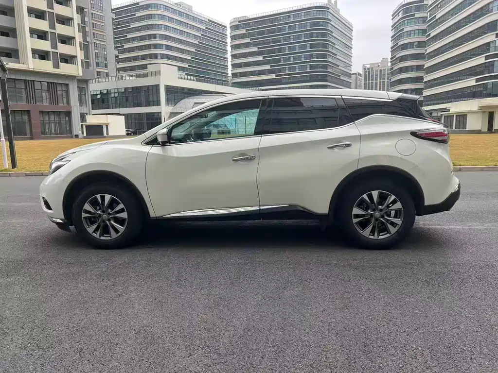 Murano 2.5 L XL 2 WD Connected Luxury