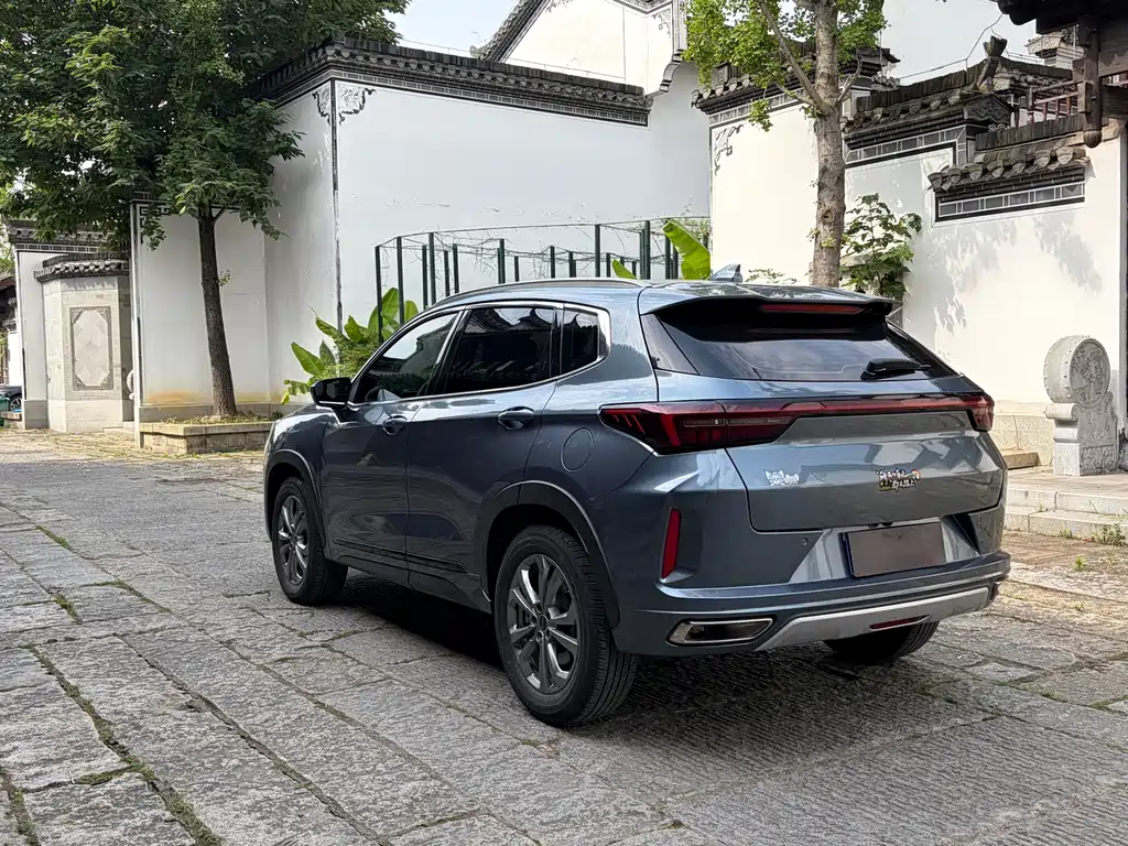 Exeed Zhuifeng 星途追风 2020款 乘风破浪版 1.5 T CVT星睿版