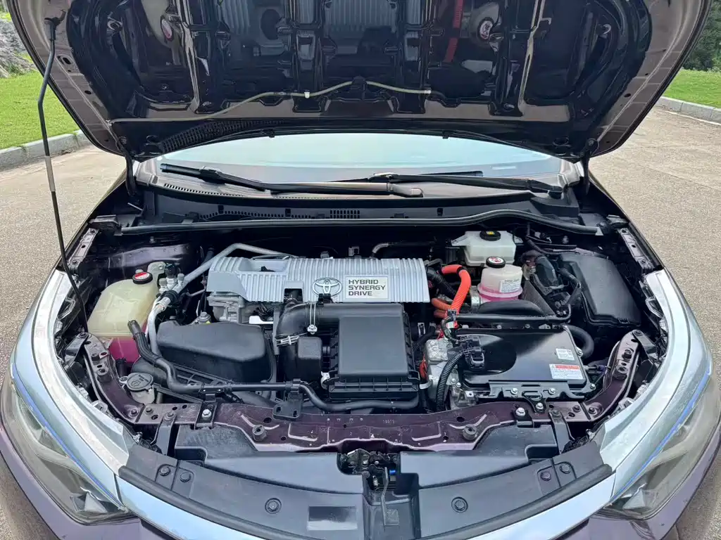 Levin Dual Engine 1.8 H GS E-CVT Elite Sunroof