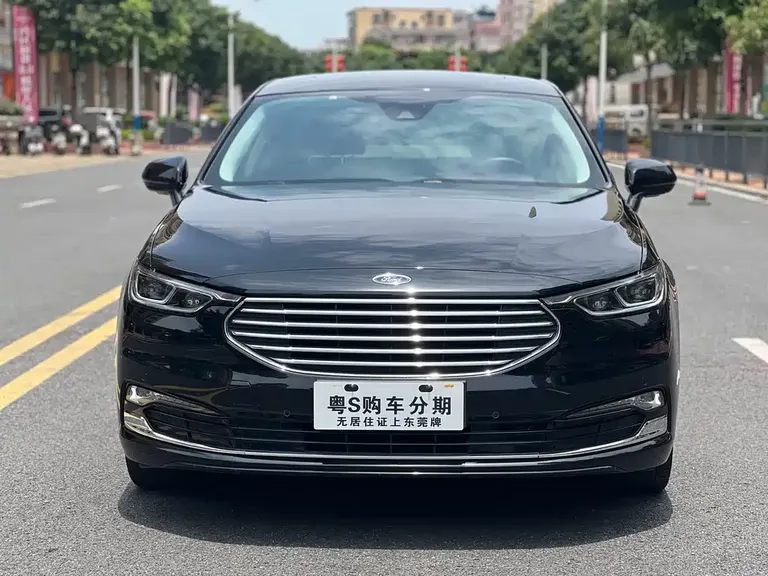 Ford Taurus EcoBoost 245 Premium