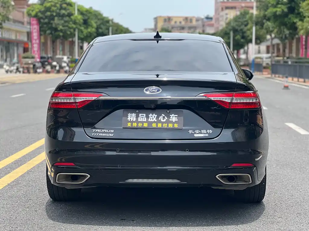 Taurus EcoBoost 245 Premium