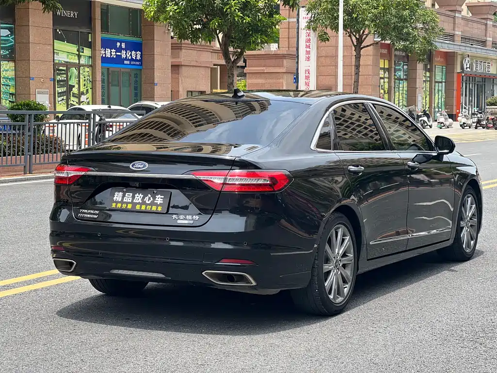 Taurus EcoBoost 245 Premium