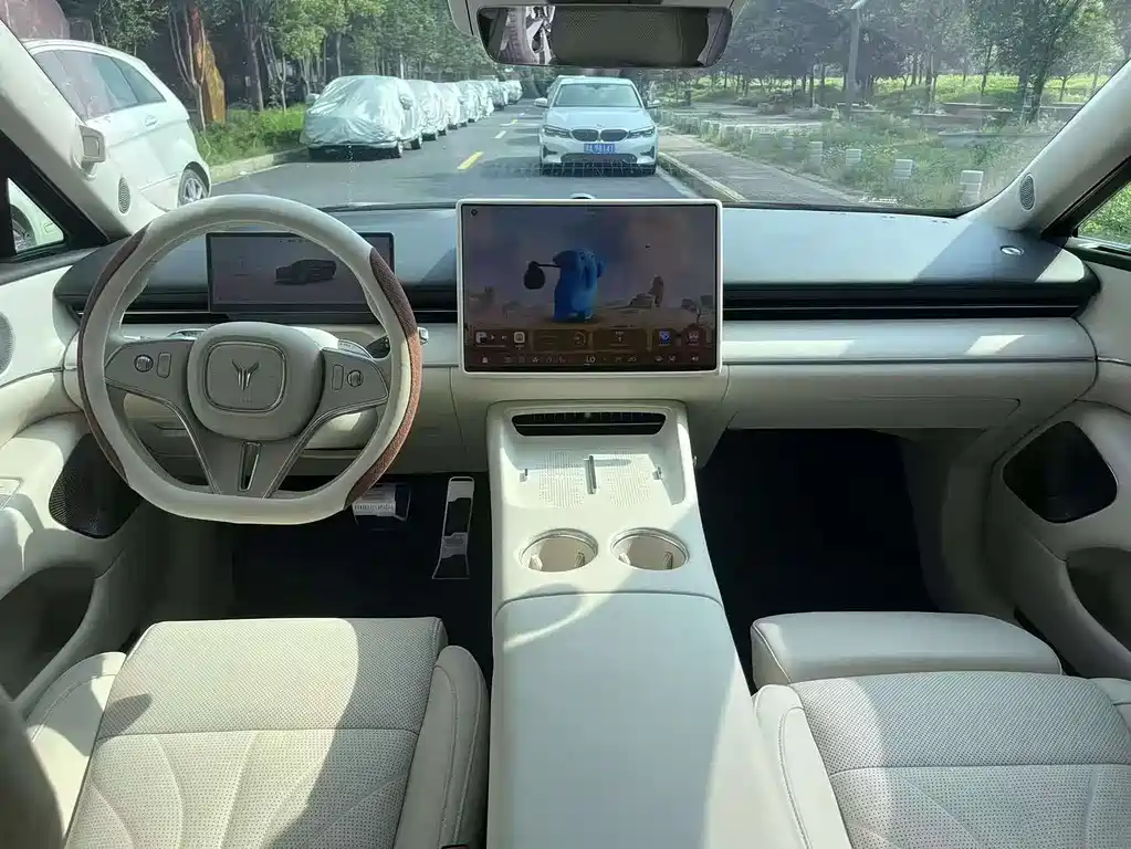 Voyah Zhuiguang L 4 WD Ultra