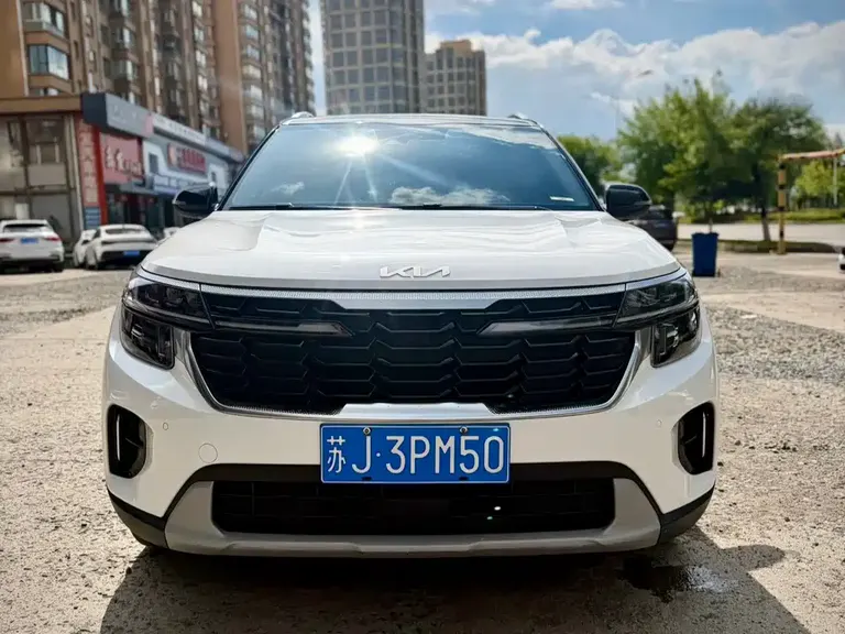 Kia Seltos 1.5 L CVT Luxury