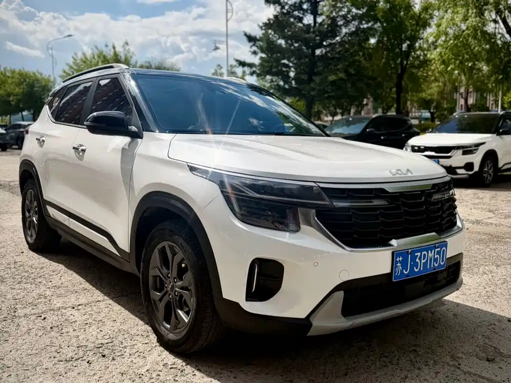 Seltos 1.5 L CVT Luxury