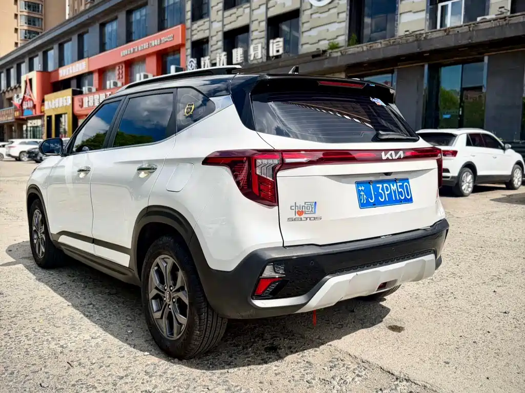 Seltos 1.5 L CVT Luxury