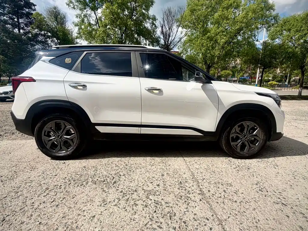 Seltos 1.5 L CVT Luxury