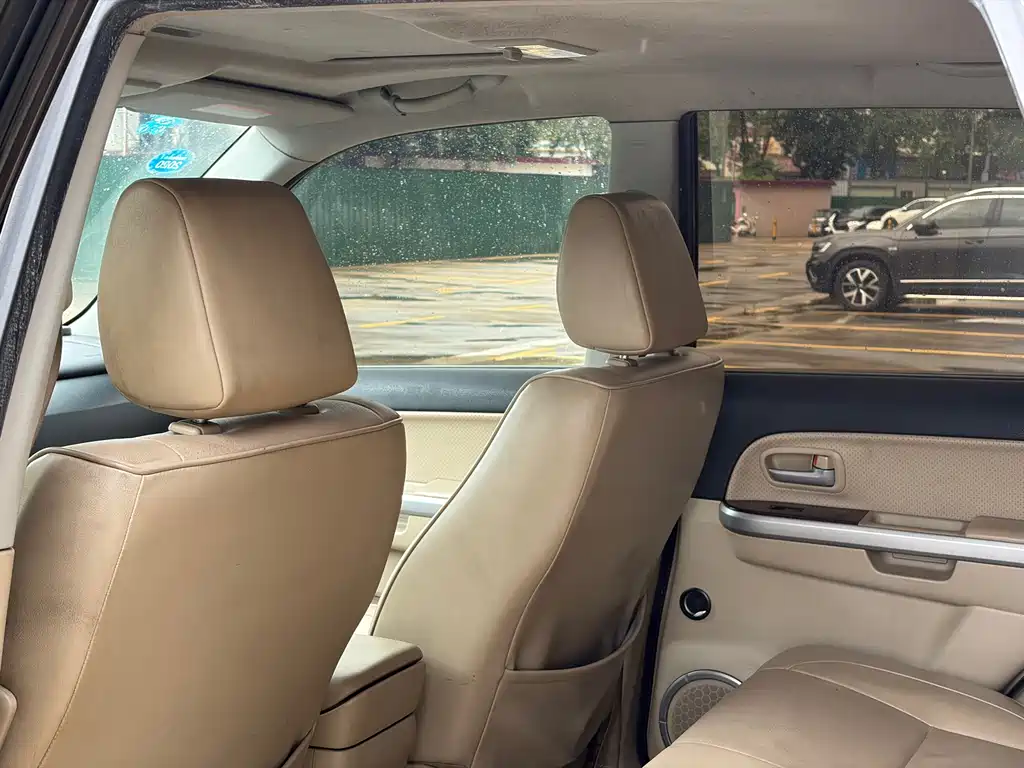 Grand Vitara 超级维特拉 2012款 2.4 L MT豪华导航5门版