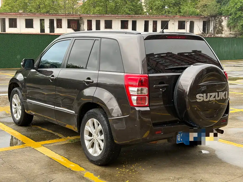 Grand Vitara 超级维特拉 2012款 2.4 L MT豪华导航5门版