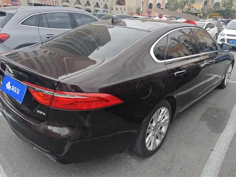 Jaguar XFL XFL 2.0 T 250 PS Luxury