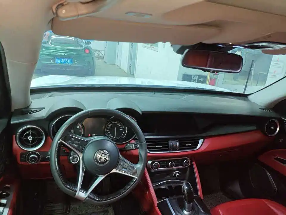 Stelvio 2.0 T 200 HP Elite