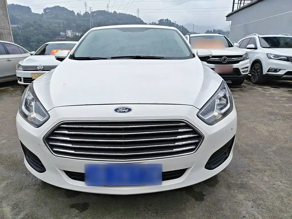 Escort Facelift 1.5 L Auto Comfort