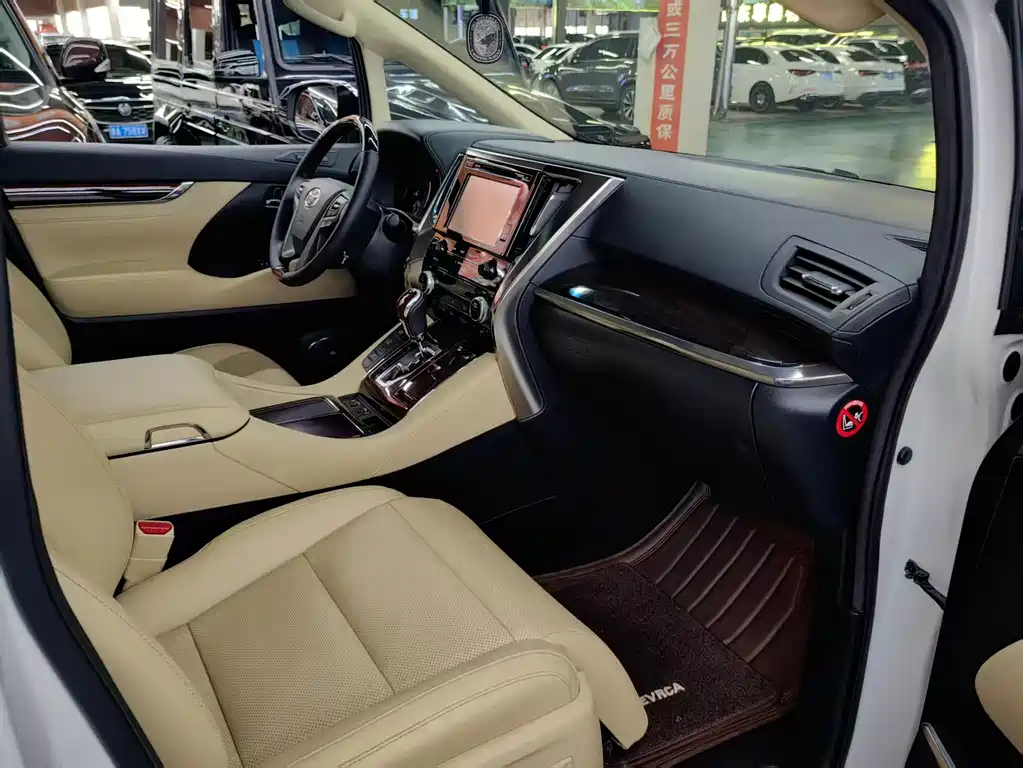 Alphard 3.5 L Luxury