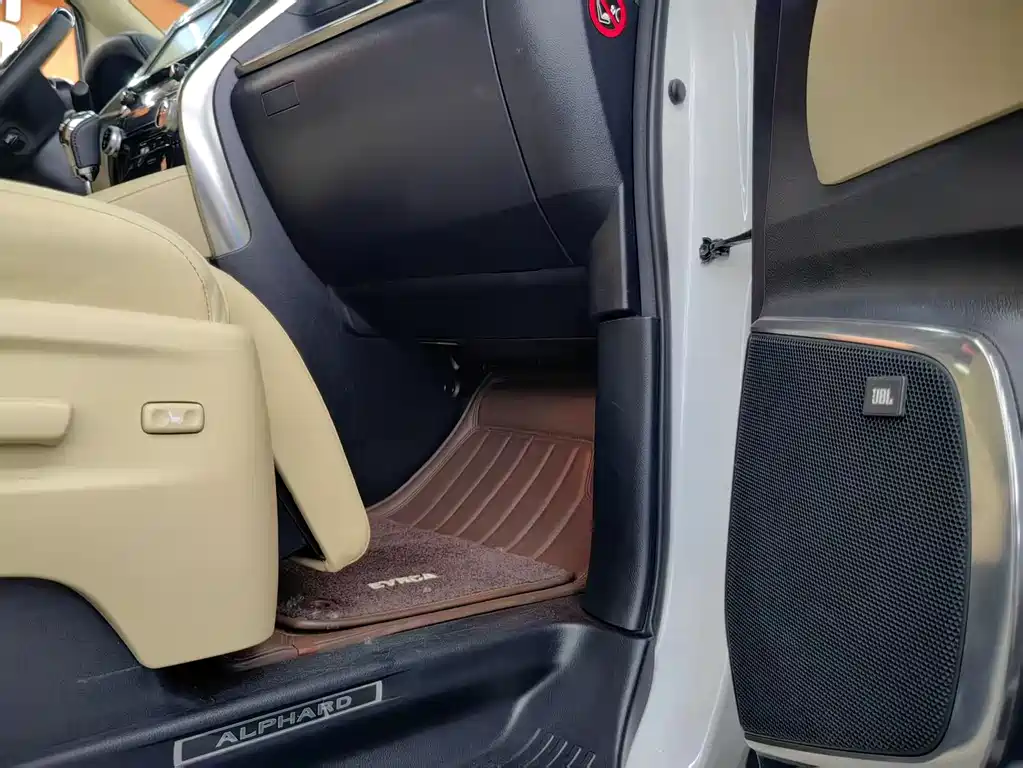 Alphard 3.5 L Luxury