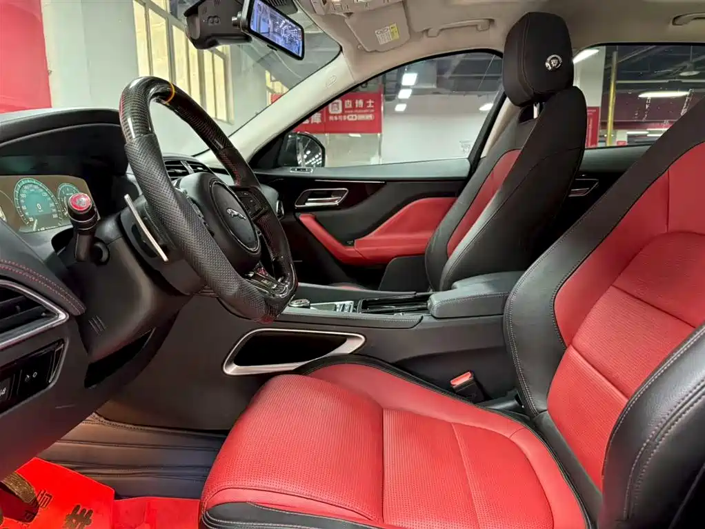 Jaguar F-PACE 2.0 T 4 WD R-Sport Sport