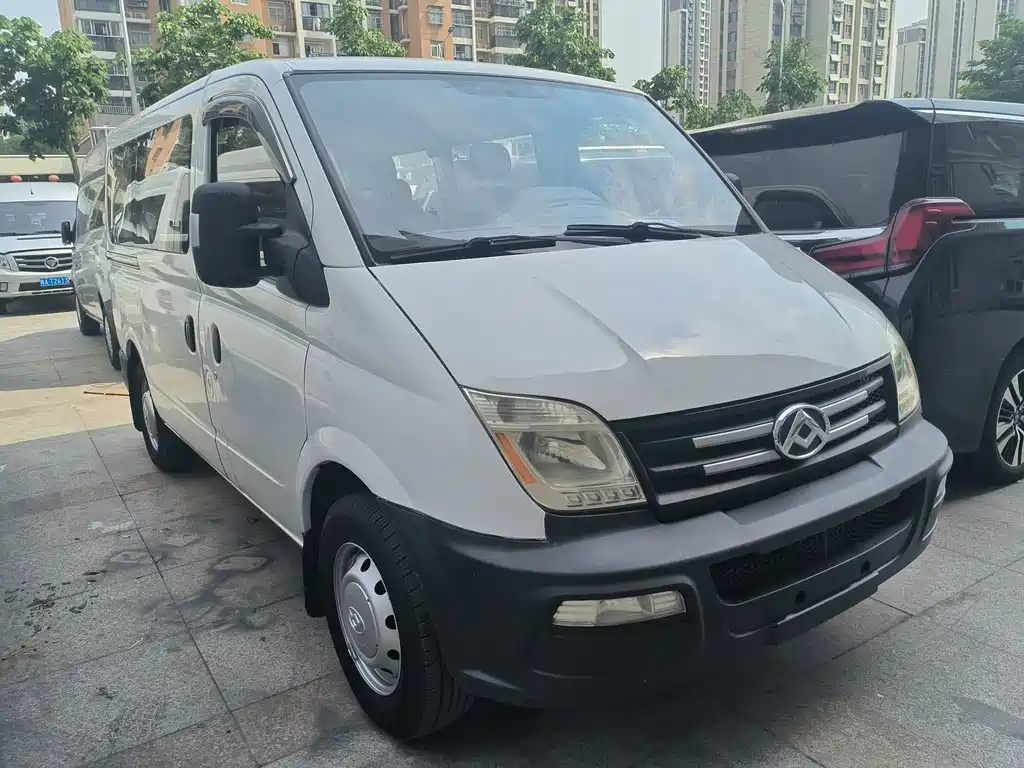 Xintu V80 2.5 T Classic6-speed Manual Aoyuntong SWB Super Low Roof 5 6-seat