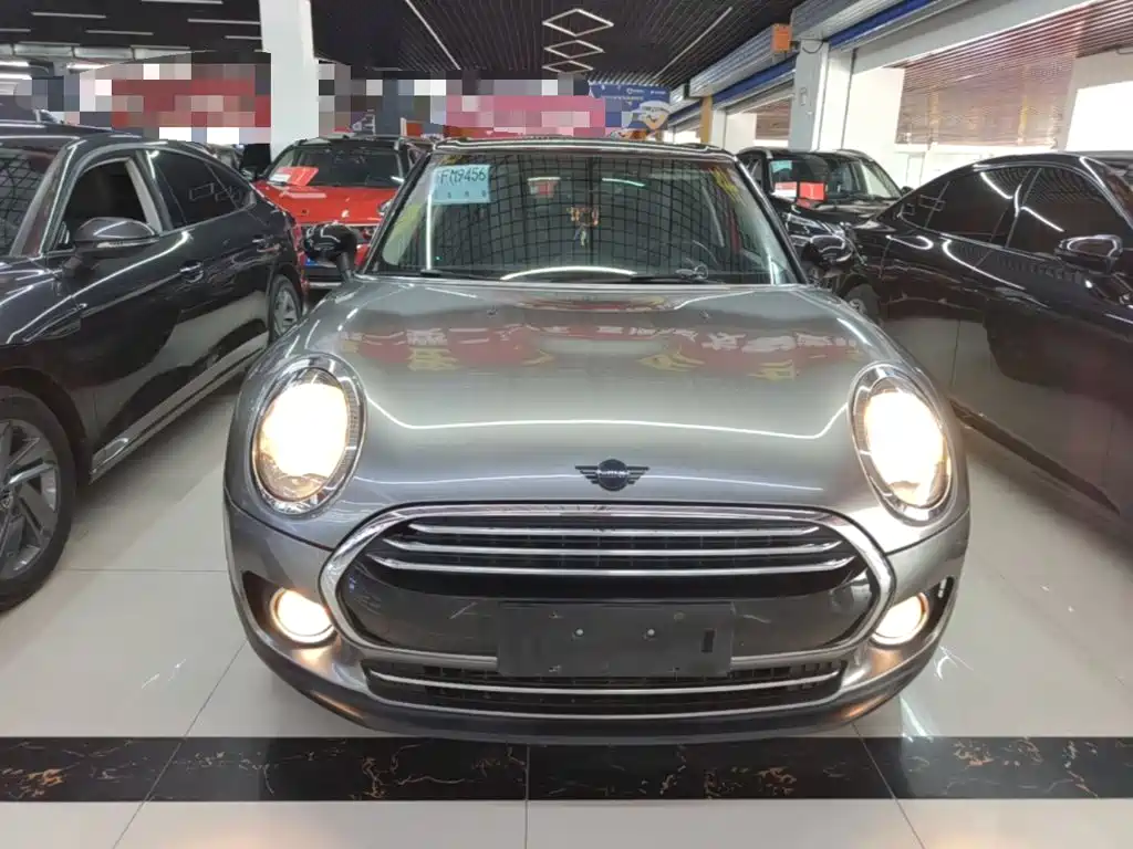 MINI CLUBMAN 1.5 T COOPER Artist