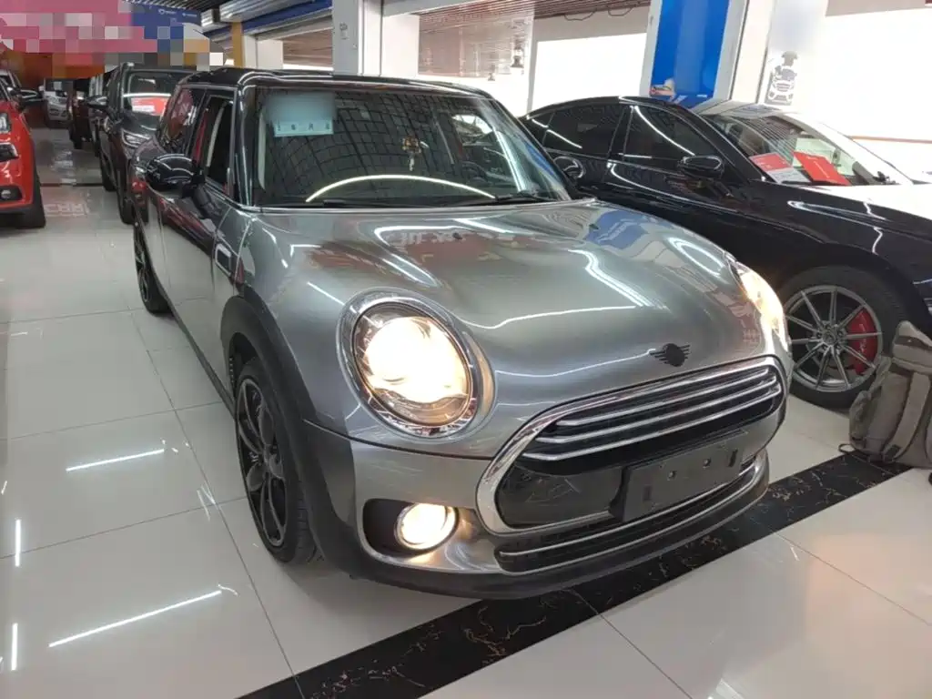 MINI CLUBMAN 1.5 T COOPER Artist