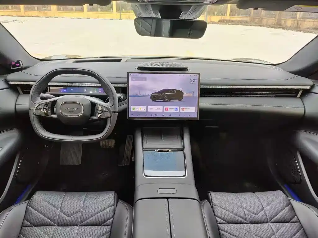 Lynk & Co 10 EM-P 120 4 WD Ultra