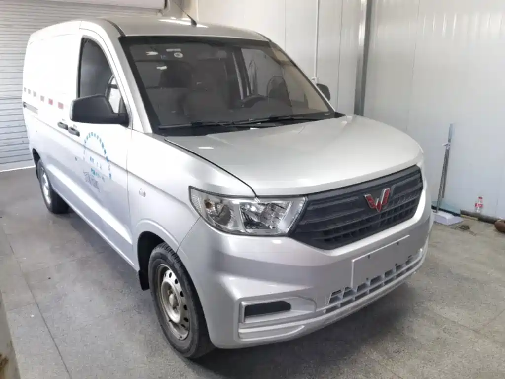 Wuling Hongguang V 五菱宏光V 2022款 1.5 L劲取版封窗车液压助力LAR
