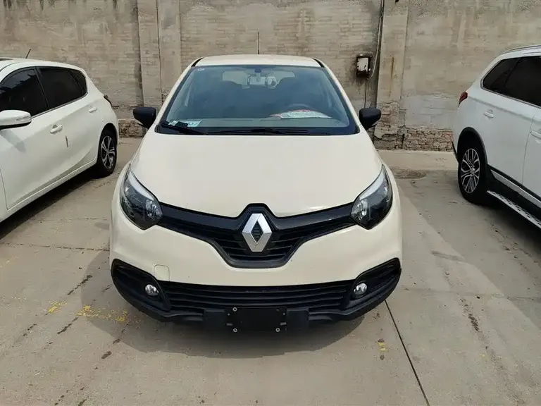 Renault Captur 1.2 T Auto Standard