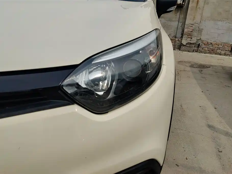 Captur 1.2 T Auto Standard