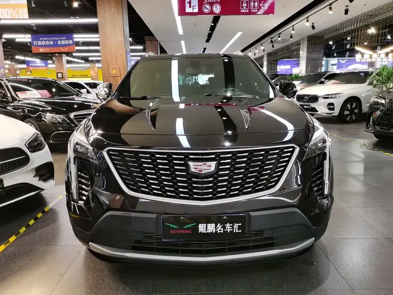 Cadillac XT4 28 T 2 WD Leading
