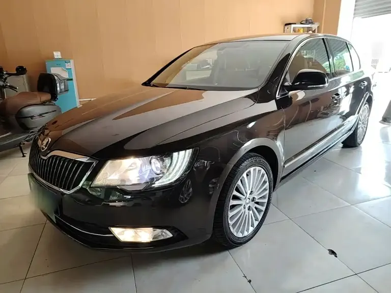 Skoda Superb 1.8 TSI Auto Elegant